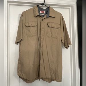 Short sleeve shirt